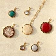 Flatbacks Dai un'occhiata anche a nostri cabochon di Polaris Elements!