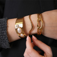 Set di ispirazione Il tuo momento di creatività con i bracciali in acciaio inossidabile