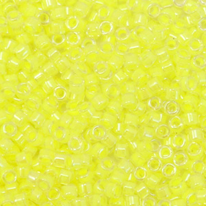 Perline Miyuki Delica 11/0 Luminous lime aid yellow DB-2031