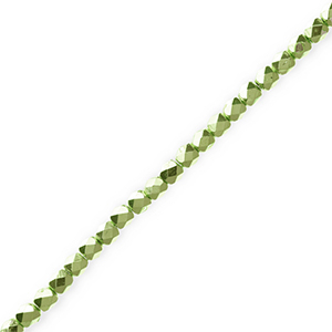 Perline sfaccettate verde chiaro metallico