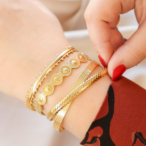 Ti presentiamo i bracciali bangle pronti per da indossare