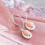 Ecco come creare gli orecchini e i braccialetti con ciondoli e componenti in argento 925