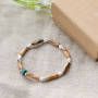 Inizia a creare bellissimi braccialetti con perline di legno