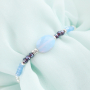 Ecco come creare braccialetti e orecchini super trendy con le perline sfaccettate:
