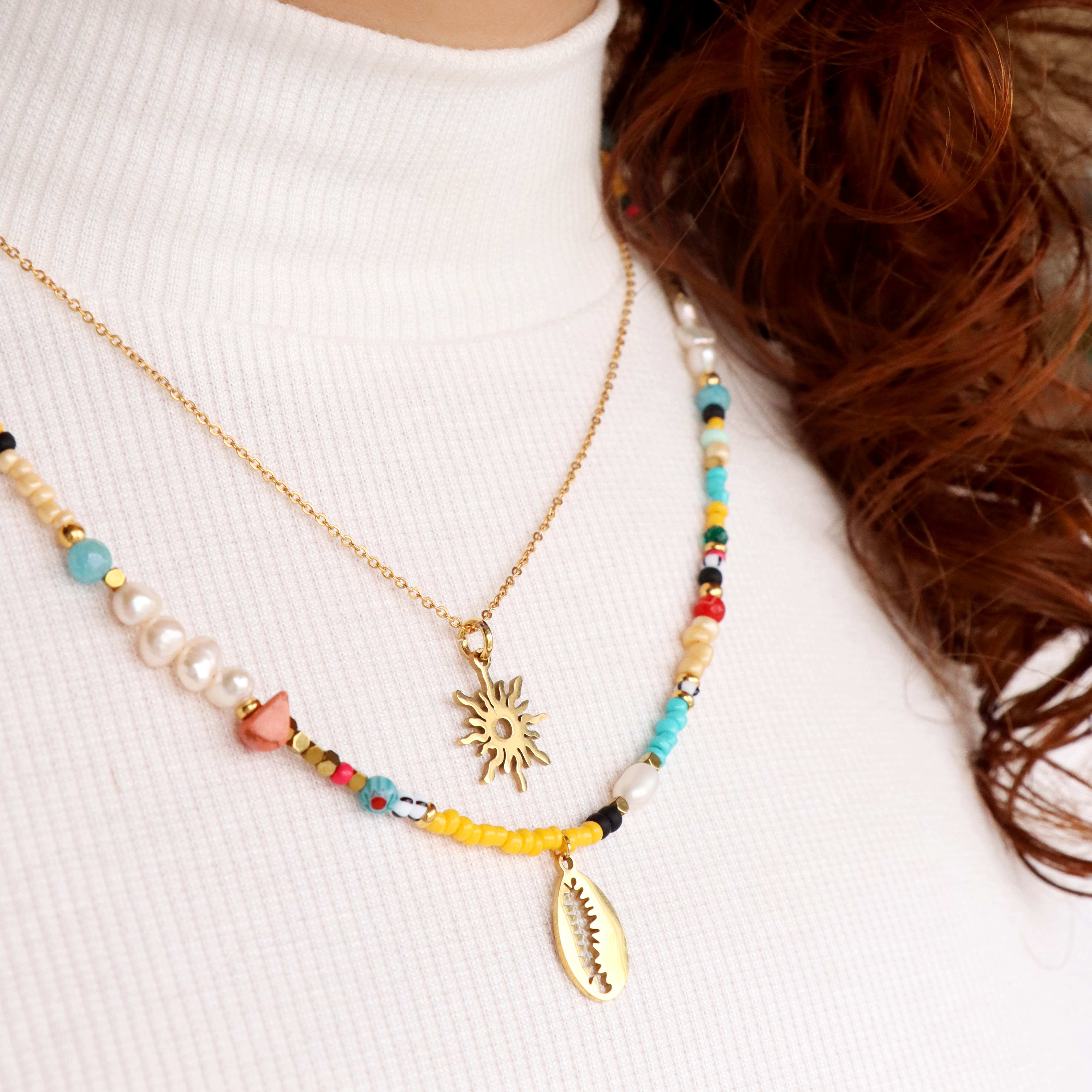 Lasciati ispirare da questi bracciali e collane estivi coloratissimi  