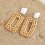 Ecco come realizzare orecchini con pendenti in rattan