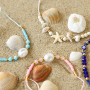Completa la tua collezione con cavigliere e braccialetti