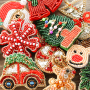 Mixa & abbina: spille natalizie in forme festive